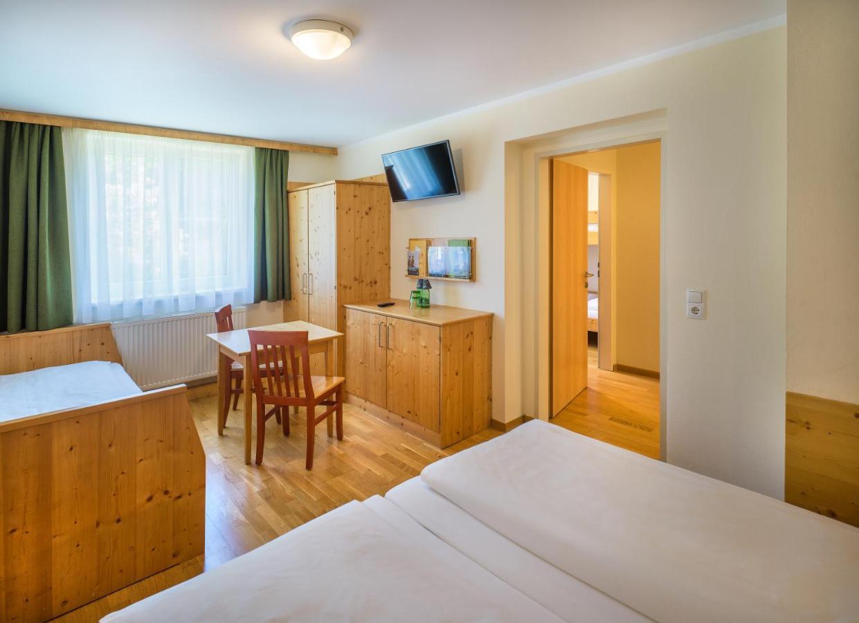 JUFA Hotel Bad Aussee Buitenkant foto