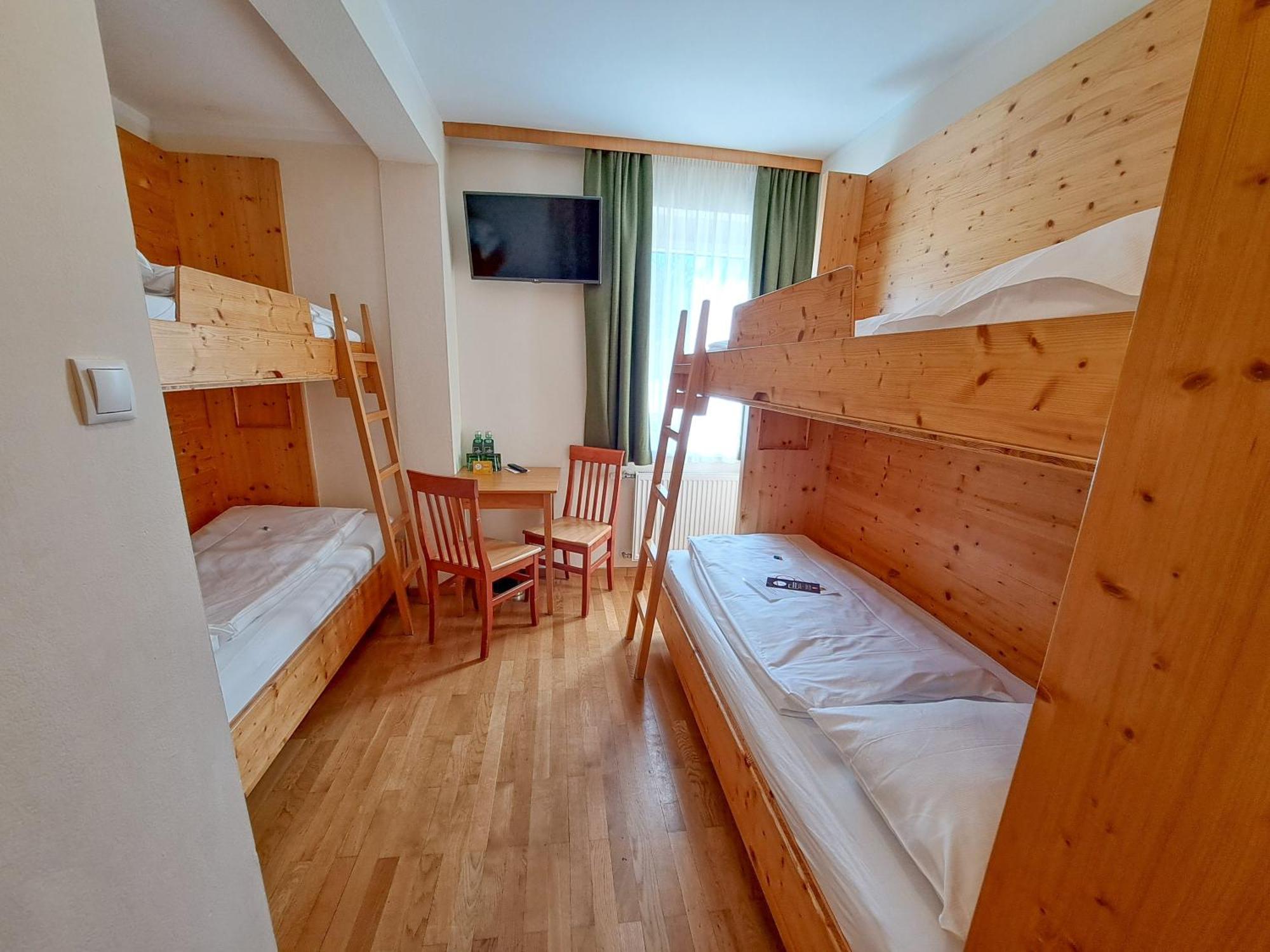 JUFA Hotel Bad Aussee Buitenkant foto