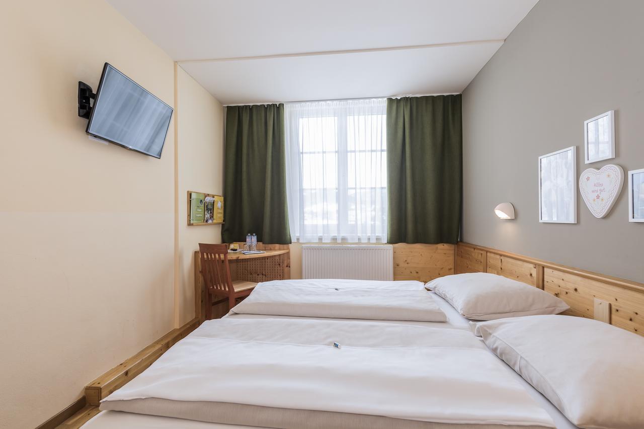 JUFA Hotel Bad Aussee Buitenkant foto