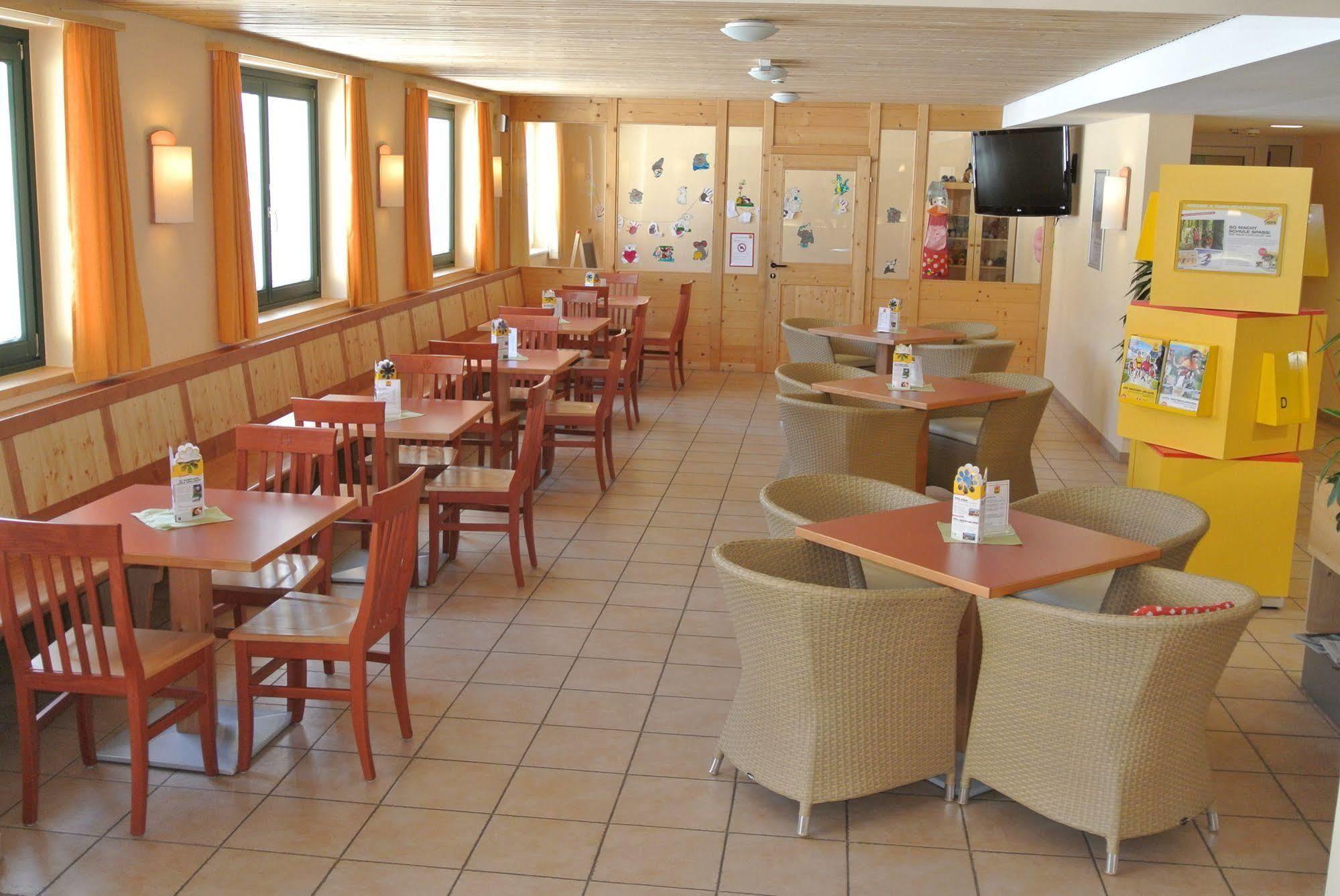 JUFA Hotel Bad Aussee Buitenkant foto