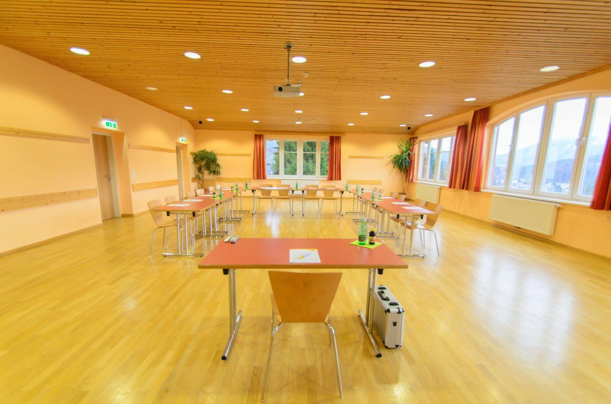JUFA Hotel Bad Aussee Buitenkant foto
